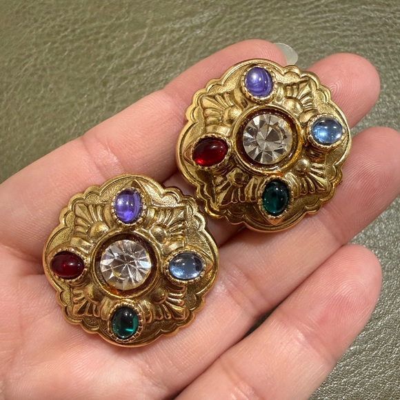 Vintage Multicolor Cabochon Gold Tone Clip On Earrings - Picture 3 of 4